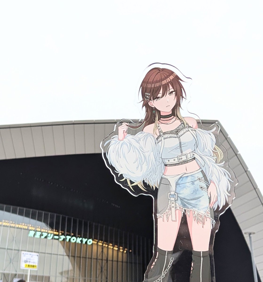 mmmmar333's tweet photo. なんとか両日現地でした！
多分見切れで地蔵になってるって宣言してたけど、双眼鏡覗く暇すらなくボロ泣きした
誰より輝いてたよ

#シャニマスソロライブMSP_day1
#シャニマスソロライブMSP_day2 https://t.co/l75wuxFHLR