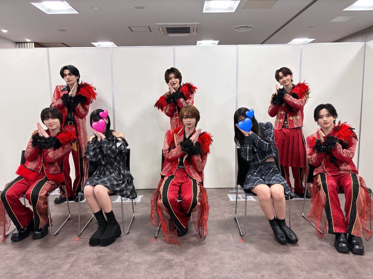 IQ1O27's tweet photo. ☆26O923☆ 愛のダバダ リリイベ@アリオ橋本

グルショ
オレ「璃空くん結婚してほしい😭」
璃空「結婚して欲しい？いいよ？する？♡」

ツーショ
オレ「プロポーズしてほしい😭」
璃空「▙▒▚▒、俺と結婚してください！」
↑片膝曲げて箱パカしながら🆘🔚

#リエネル_愛のダバダ #リエネルのリリイベ楽しい #リエネルの思い出