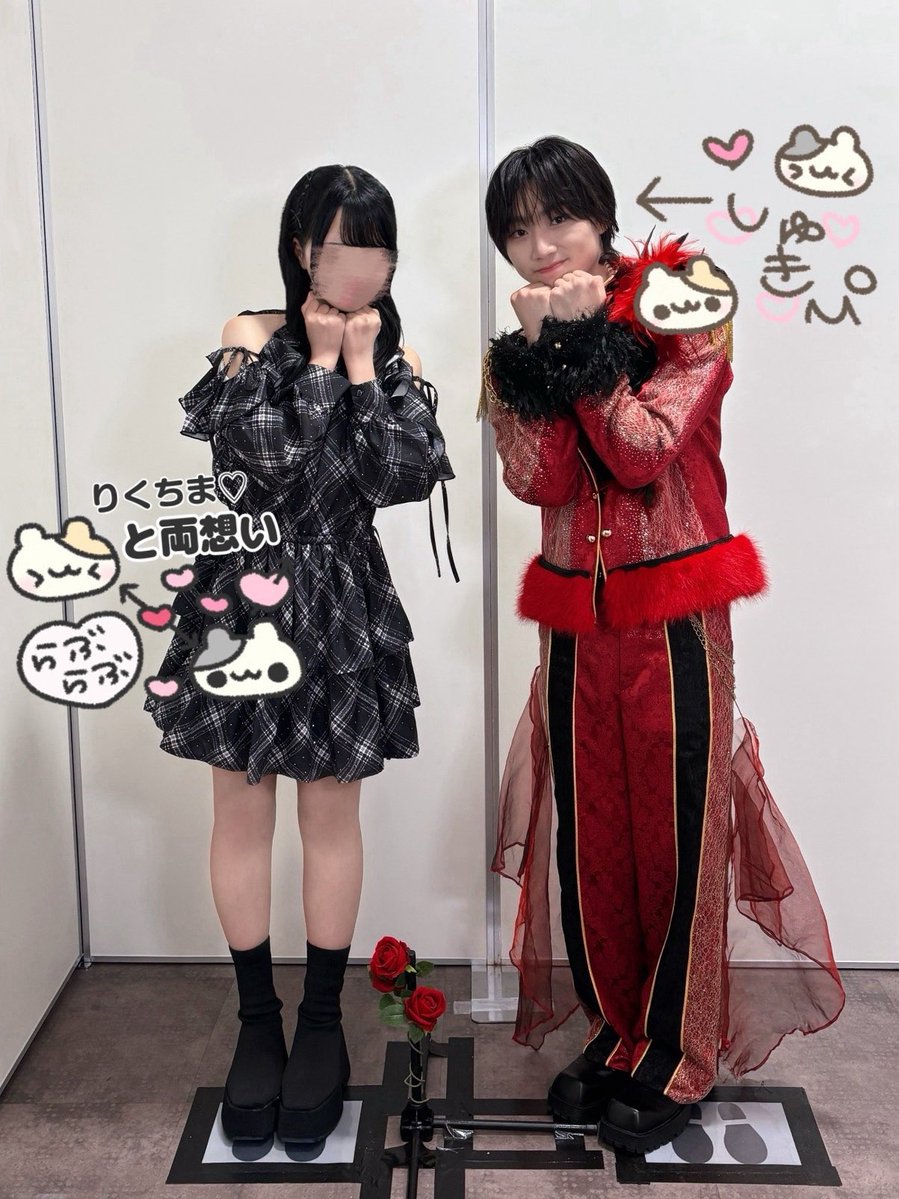 IQ1O27's tweet photo. ☆26O923☆ 愛のダバダ リリイベ@アリオ橋本

グルショ
オレ「璃空くん結婚してほしい😭」
璃空「結婚して欲しい？いいよ？する？♡」

ツーショ
オレ「プロポーズしてほしい😭」
璃空「▙▒▚▒、俺と結婚してください！」
↑片膝曲げて箱パカしながら🆘🔚

#リエネル_愛のダバダ #リエネルのリリイベ楽しい #リエネルの思い出