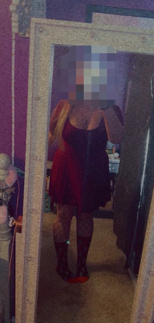 VoluptuousVi20's tweet photo. Todays fit 🥀
#curvy #chubby #elegant #tease https://t.co/Pqm0AdT9u8