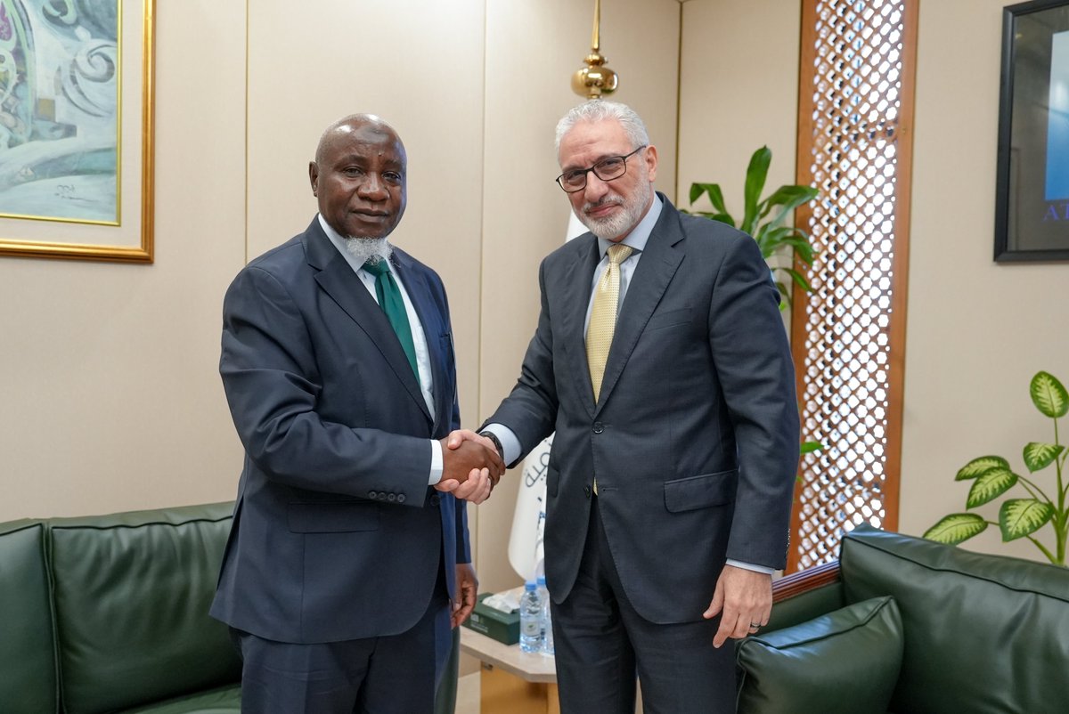 isdb_group's tweet photo. Dr. Rami Ahmad, #IsDB Vice President, Operations, met with H.E. Dr. Ahmad Kawesa Sengendo, OIC Assistant Secretary-General for Economic Affairs, to explore pathways to further strengthen the longstanding IsDB–OIC partnership, advance Islamic social finance, deepen institutional cooperation, and support sustainable and inclusive growth across Member Countries.

The discussions reaffirmed both institutions’ shared commitment to turning strategic priorities into practical initiatives that improve lives, strengthen resilience, and create tangible development impact through well-established partnerships.