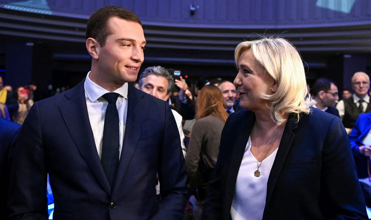 MarioNawfal's tweet photo. 🇫🇷 France’s political map just shifted again!!!
Le Pen’s party has jumped from 3 to 15 Senate seats, enough to form its first-ever parliamentary group in the French Senate.
That matters, because it means greater representation in Senate bodies and parliamentary work.
The existing center-right bloc remains in control, for now, but another barrier in French politics has fallen.
A message ahead of next year's presidential elections?!
Source: Politico / Writer: Samuel