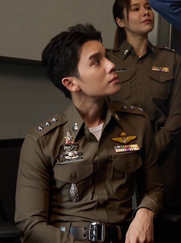 ppjstea's tweet photo. KHUN POLICE SO FINE AS FAWKKKK 

#IWillAlwaysSaveYou https://t.co/TjFSoXwroW