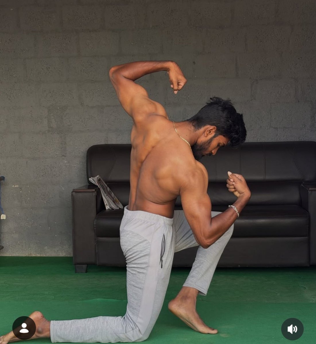 arthoo_v's tweet photo. Fit 💪🏻💀 

https://t.co/bXc3B4ytUo https://t.co/kPApouoU1h