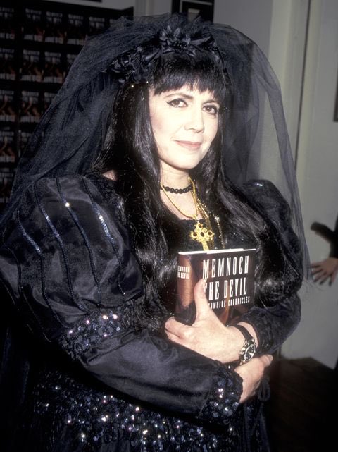 sevlillies's tweet photo. a lot of u dont realize that anne rice is deadass a genius and geniuses are fucking insane, she isnt like the other girls u stan she is batshit fucking crazy https://t.co/mE9aYSWrTo