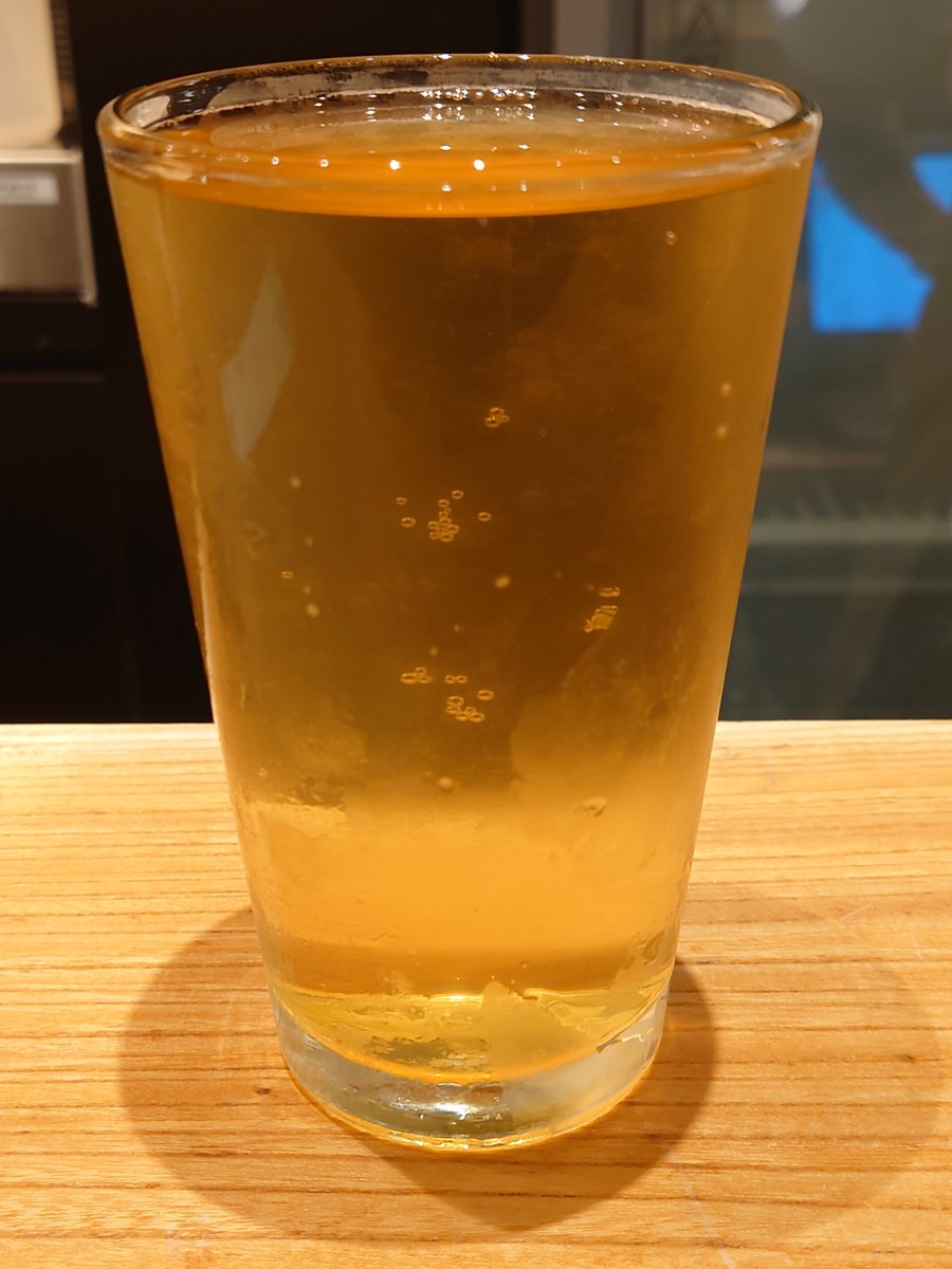 neu_abusinthe's tweet photo. 魚金スタンド
キューカンバーレモン

きゅうり
きゅうりとしか言いようがないくらいきゅうり
瓜感とかじゃなくきゅうり
レモンはどっかいった
果敢にチャレンジする気持ち、好きよ https://t.co/wtDzEgSXez