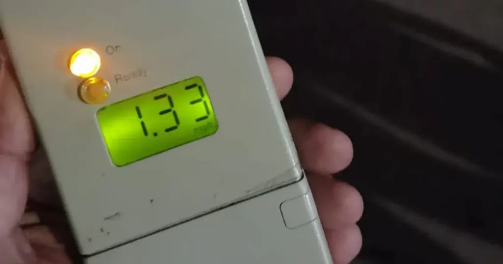 SlatinaTA's tweet photo. 0,98 mg/l alcool și fără permis. Un șofer din Caracal, prins la volan https://t.co/1NpfJH0xus https://t.co/PxWMVXn90u