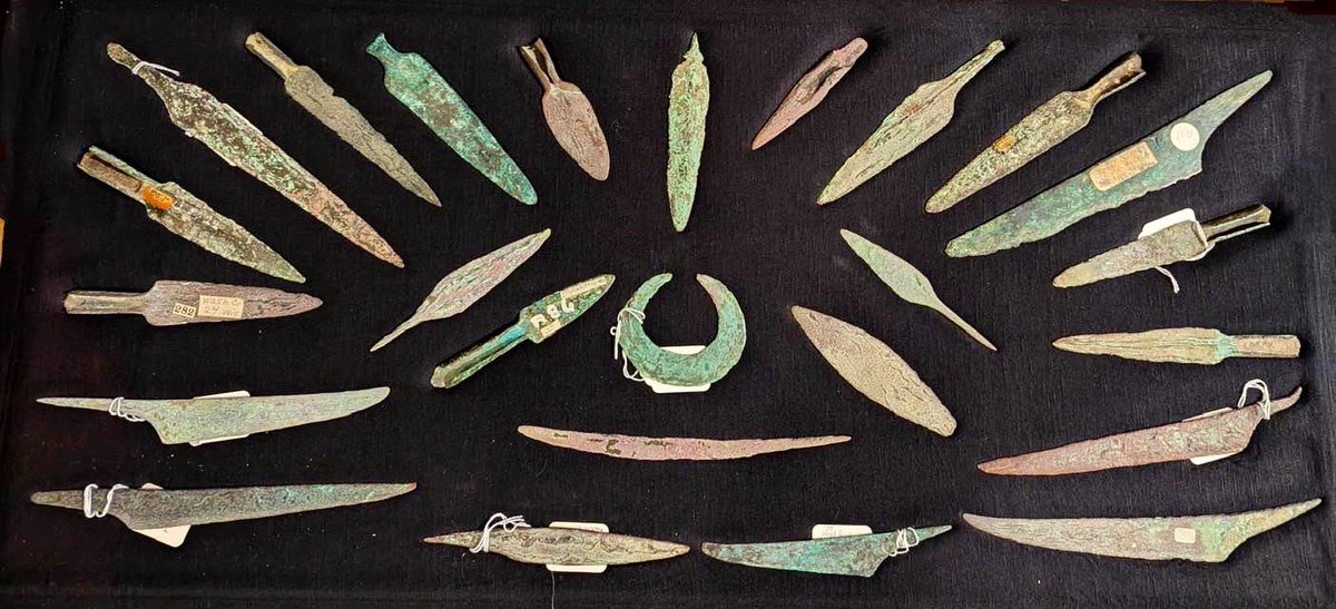 MoundLore's tweet photo. By about 4000 BC, people around the Great Lakes were hammering native copper into axes, knives, fishhooks and spear points.

Ancient North America had a metalworking tradition most people never hear about. https://t.co/vO0X492wTN