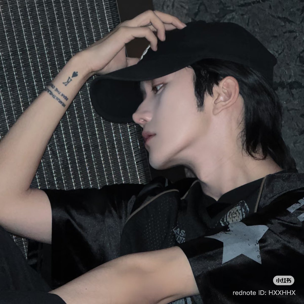 my52hz_SL's tweet photo. ตำนานแฟนไม่อยู่ เลยโพสรูปและแคปชั่นเหมือนเหงา เหมือนคนโสด และก็โดนตำรวจลง แก้ตัวแทบไม่ทัน 5555555555555 https://t.co/1Xc9iXPkU8