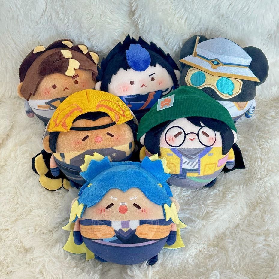 vottagecore's tweet photo. fuwa valorant ini aku open pre order nanti bulan oktober yaa, jangan tanya tgl nya pls 🙏🏻😭 nanti akan dibagi 3 PO karena setiap pic ini beda beda toko hehehe tapi open &amp; close PO nya tetap barengan yaa~ https://t.co/eBn8zYMVGR