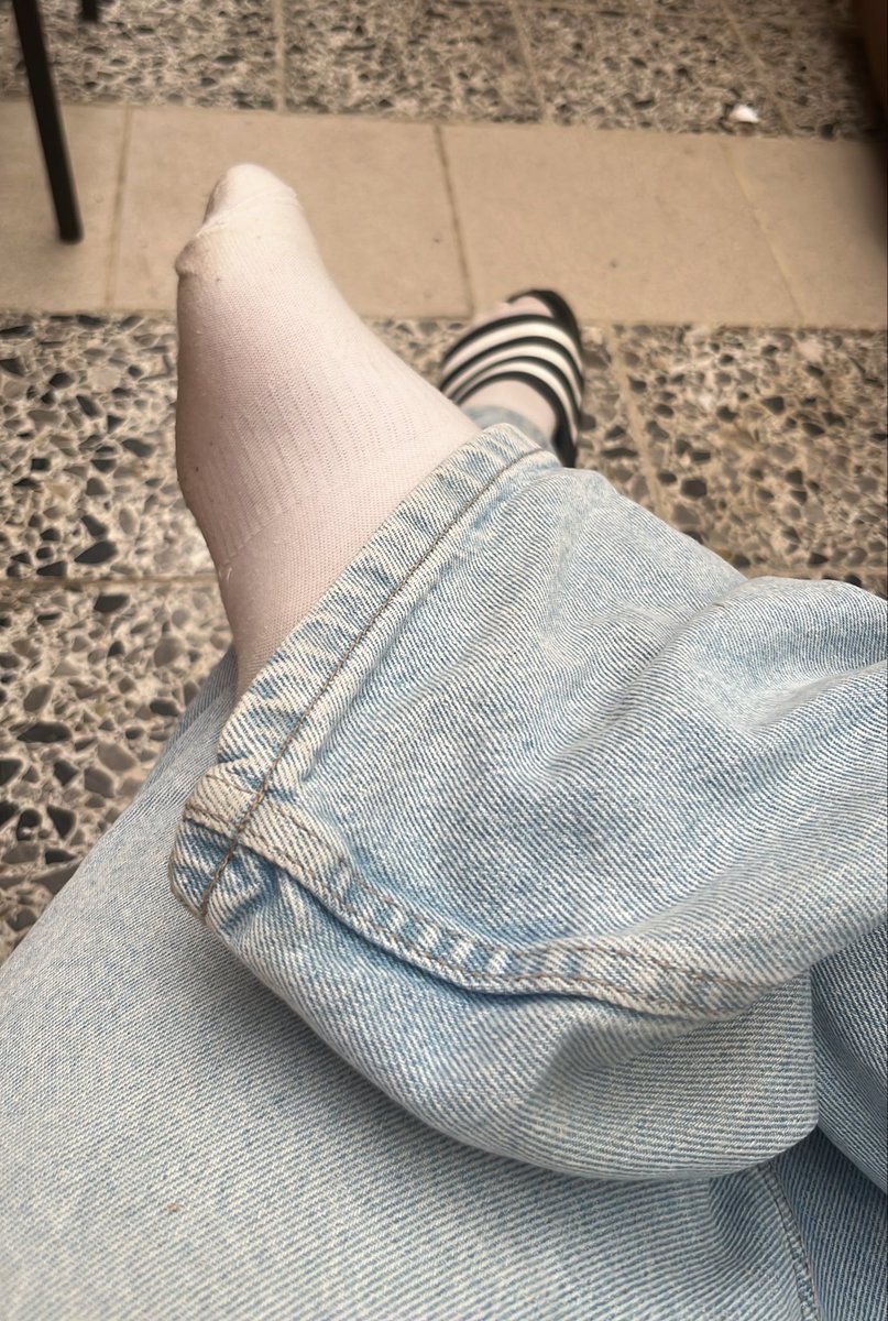 Leonherr19's tweet photo. Immer wieder schön zu sehen wie dieser erbärmlichen Loser dafür zahlen💸 und ich gleich von dem Geld einkaufen gehe und sie einfach nur auslache während sie drüber nachdenken müssen was für Loser sie eigentlich sind 😈😂
#cashmaster #master #alpha #moneydrain #footfetısh https://t.co/Yjg21NCa4V