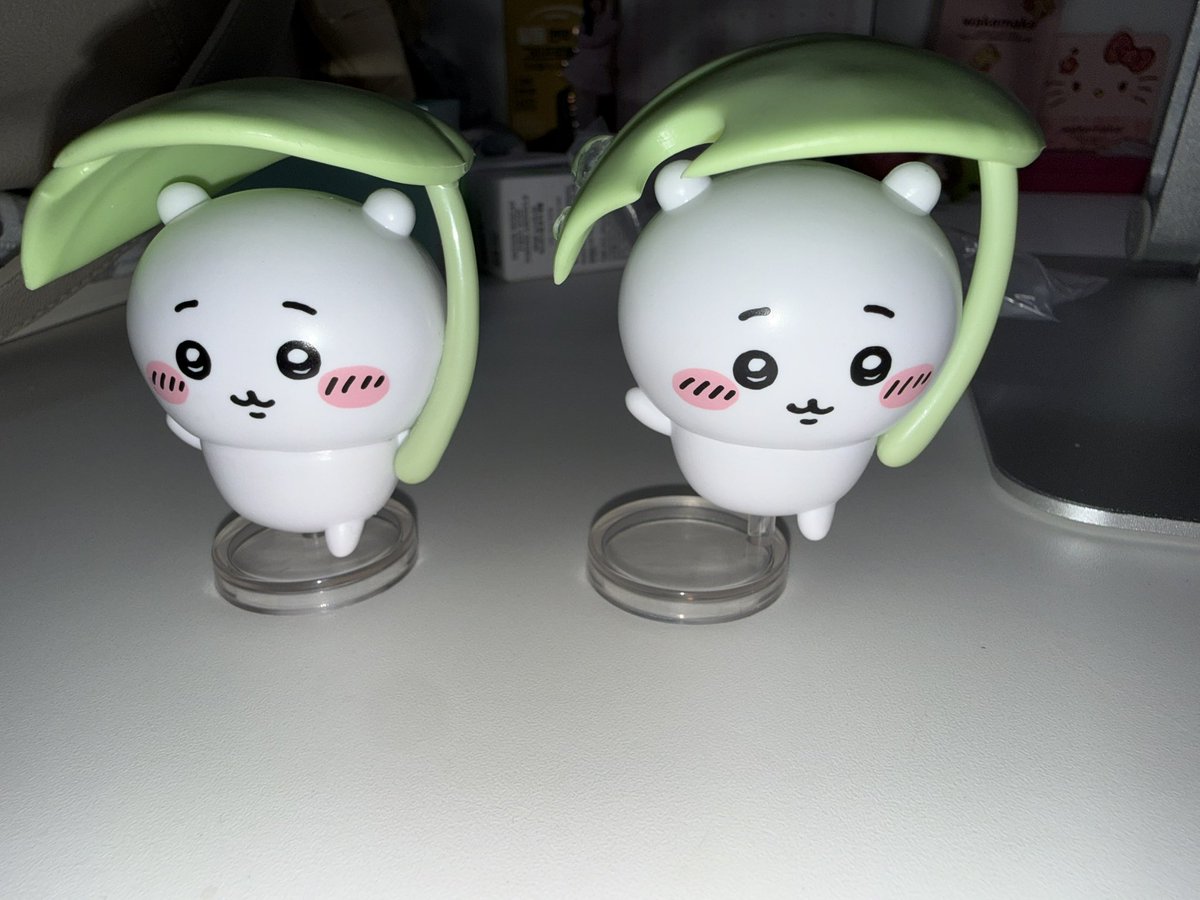 nyomewe's tweet photo. 치이카와 우산 피규어 불량 뭔데.. 
밑에 판 고정핀이 끝에 있어, ㅠㅜ https://t.co/WvvywfXpG8