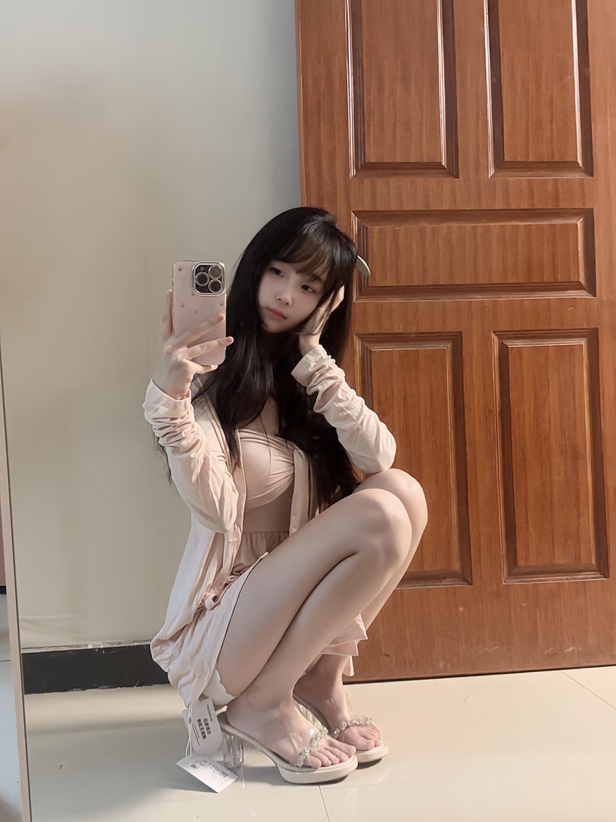kimberly02uc4's tweet photo. 今天刚玩！！！！

有人告诉我怎么在上面找py吗？

怎么找靠谱，私信我。

我发我的b给你看 https://t.co/atcOMpIQ4p