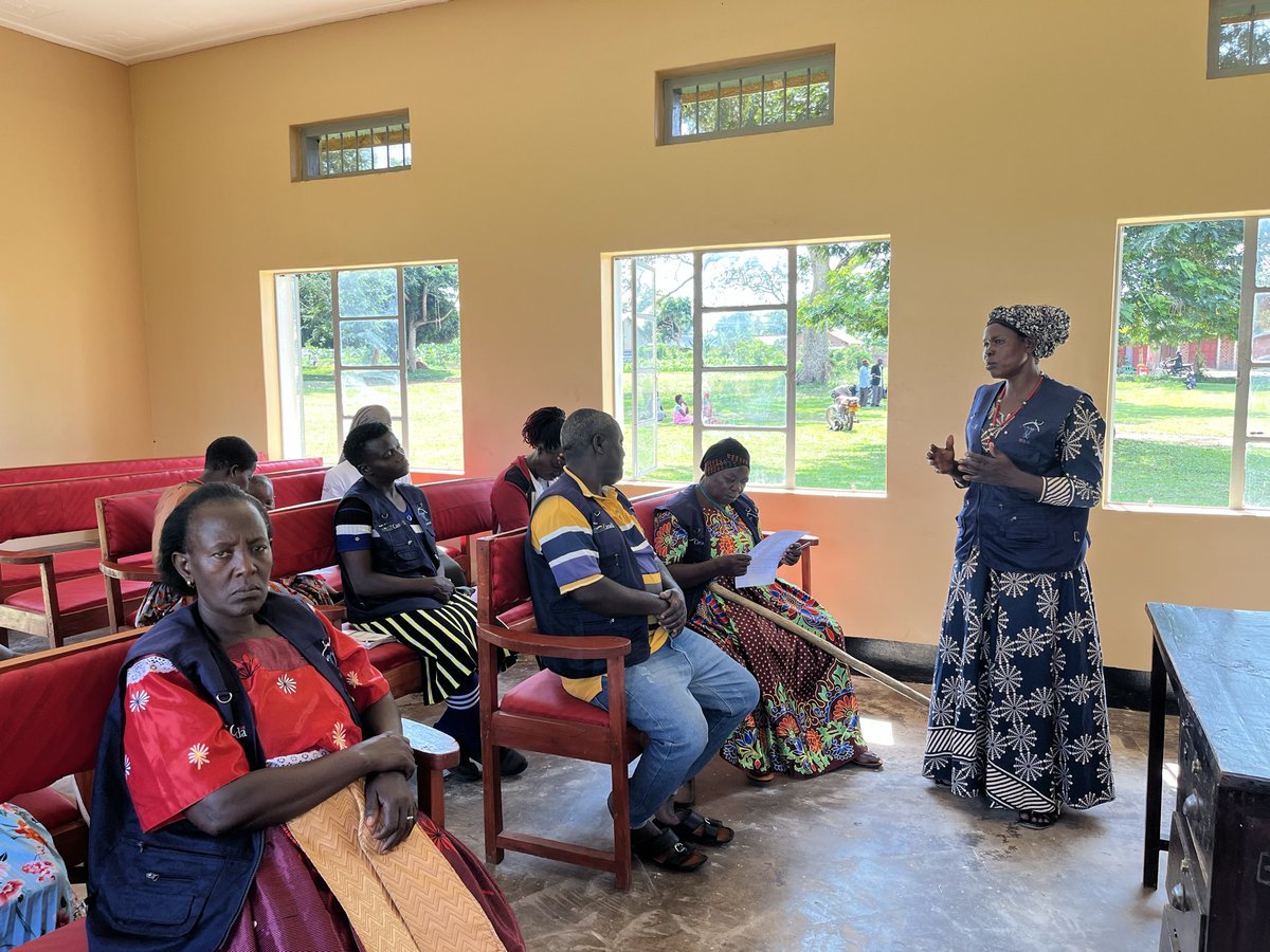 UHSNET's tweet photo. Review meeting with Kayunga community paralegals, where they shared updates on the activities they have been conducting, cases handled during community dialogues, and the impact of their work within the community. The paralegals also discussed their sustainability plan. https://t.co/lRxzE9rQsl