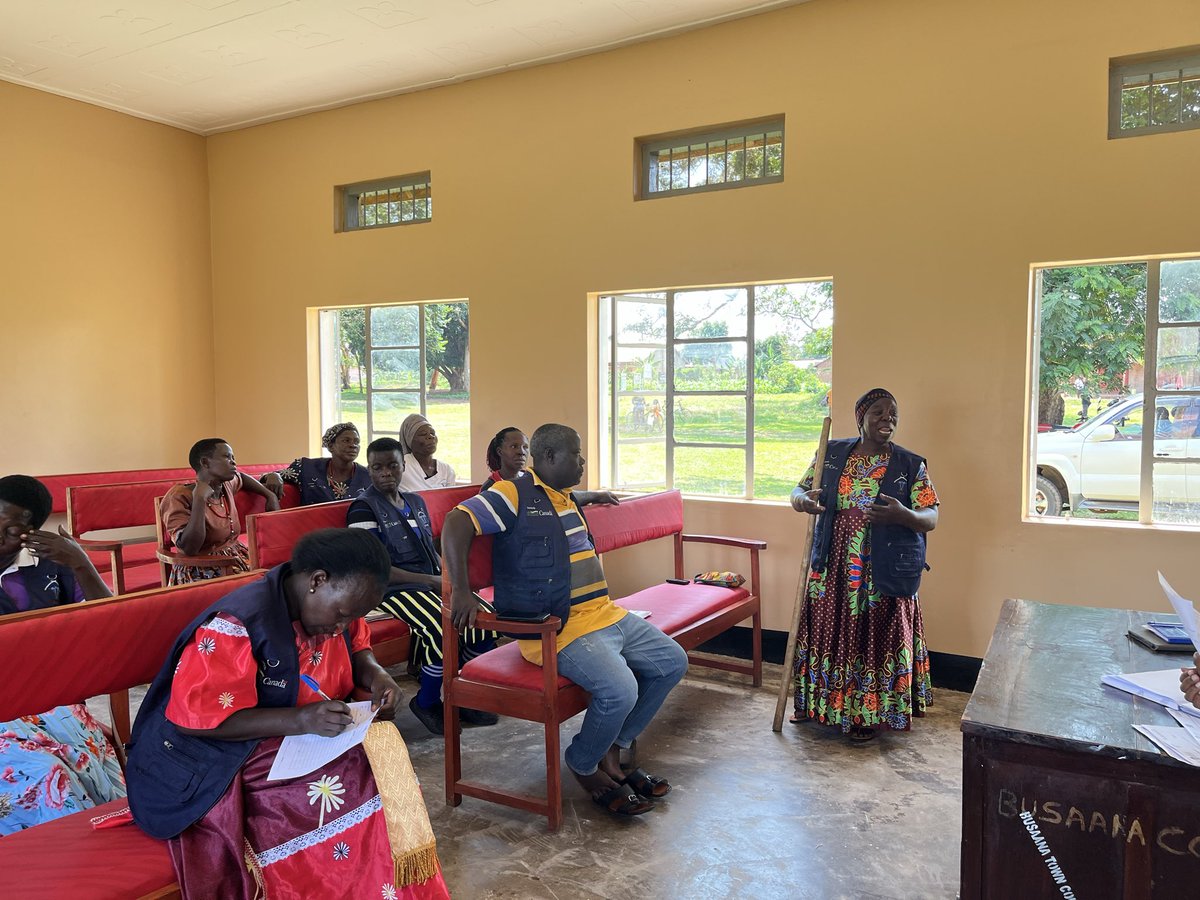 UHSNET's tweet photo. Review meeting with Kayunga community paralegals, where they shared updates on the activities they have been conducting, cases handled during community dialogues, and the impact of their work within the community. The paralegals also discussed their sustainability plan. https://t.co/lRxzE9rQsl