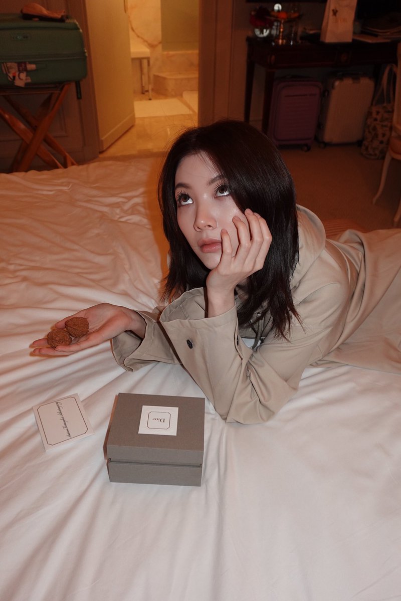 ormmormm's tweet photo. I love🌰

#LingOrmDiorSummer27
#OrmKornnaphat #LingOrm 
#Dior #DiorSummer27 #PFW https://t.co/CYRu9VdbKv