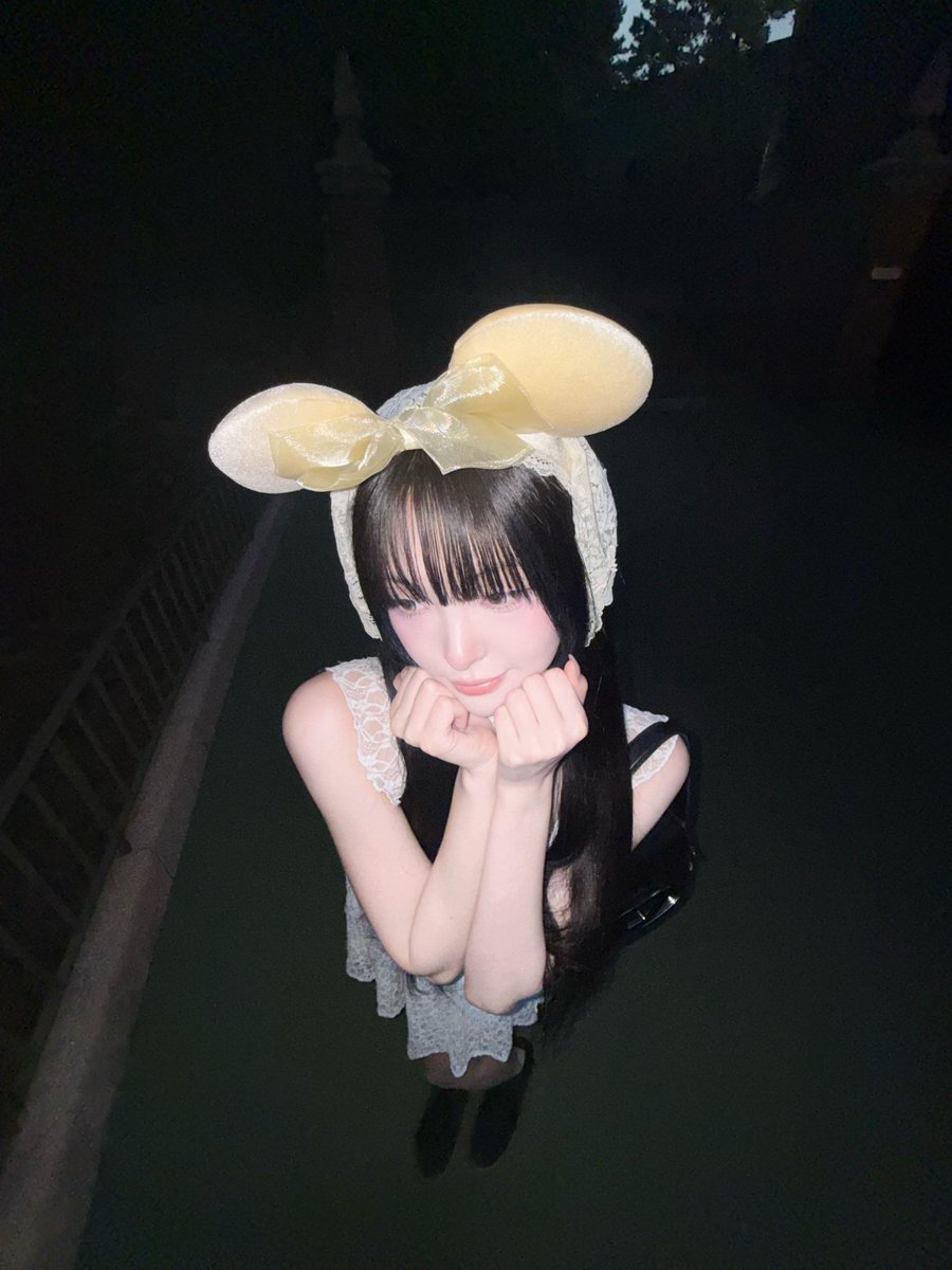 xeanrin's tweet photo. her pics are always so pfpable im always fighting the urge to change pfps in every social https://t.co/u9m2v3dYtj