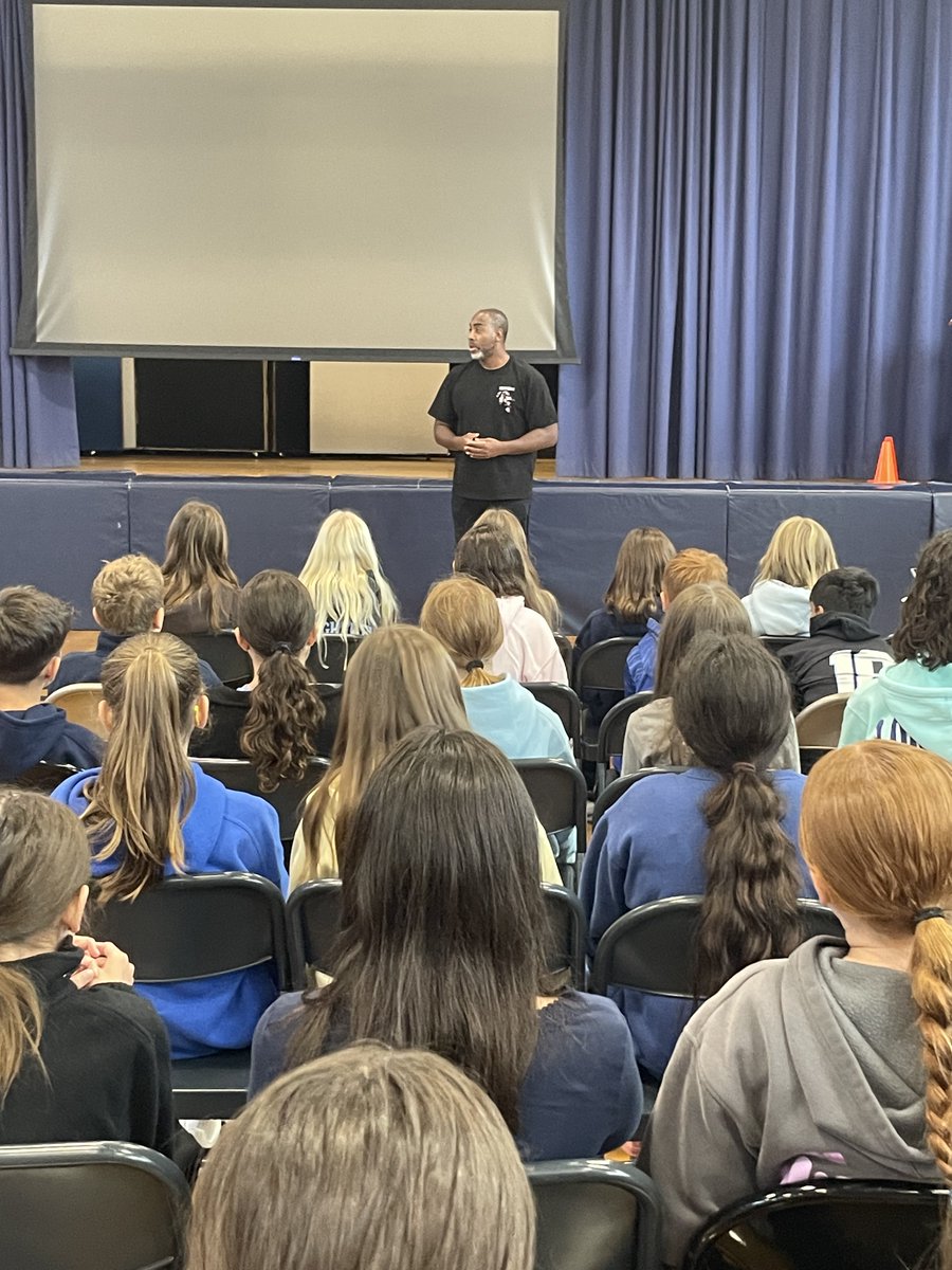 ValleyviewMS's tweet photo. Thank you, Cornell Thomas, for again inspiring our students with a powerful message about the impact of our choices.  Reminding our students that 'Every Choice Counts.' #vvpride #REACH #EveryChoiceCounts #LeadFromtheFront https://t.co/4gP7G7zcxj