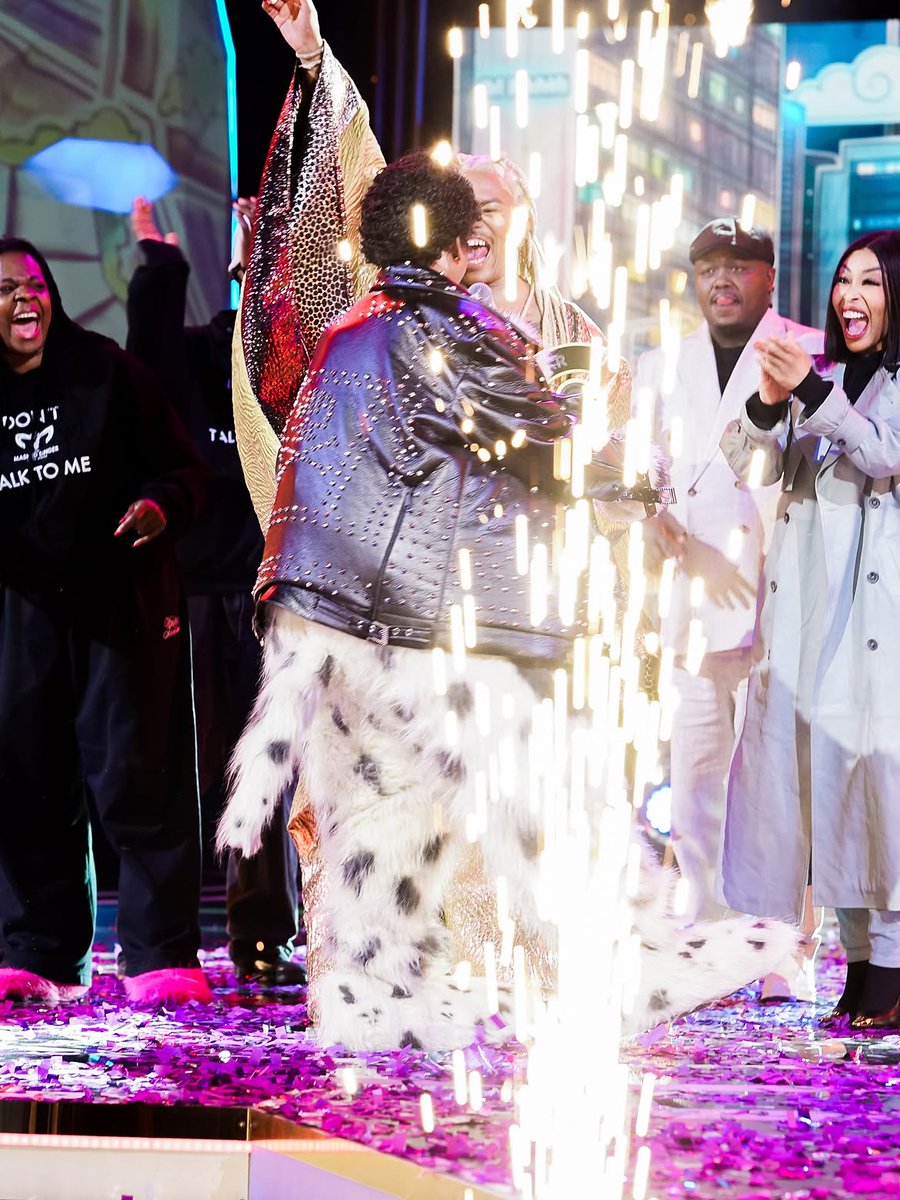 CranesInTheSky_'s tweet photo. ICYMI: Renowned choreographer and actress Bontle Moloi-Modiselle wins Masked Singer SA season 3 https://t.co/4z6eieQqY9 https://t.co/t1Vi6Ij7VG