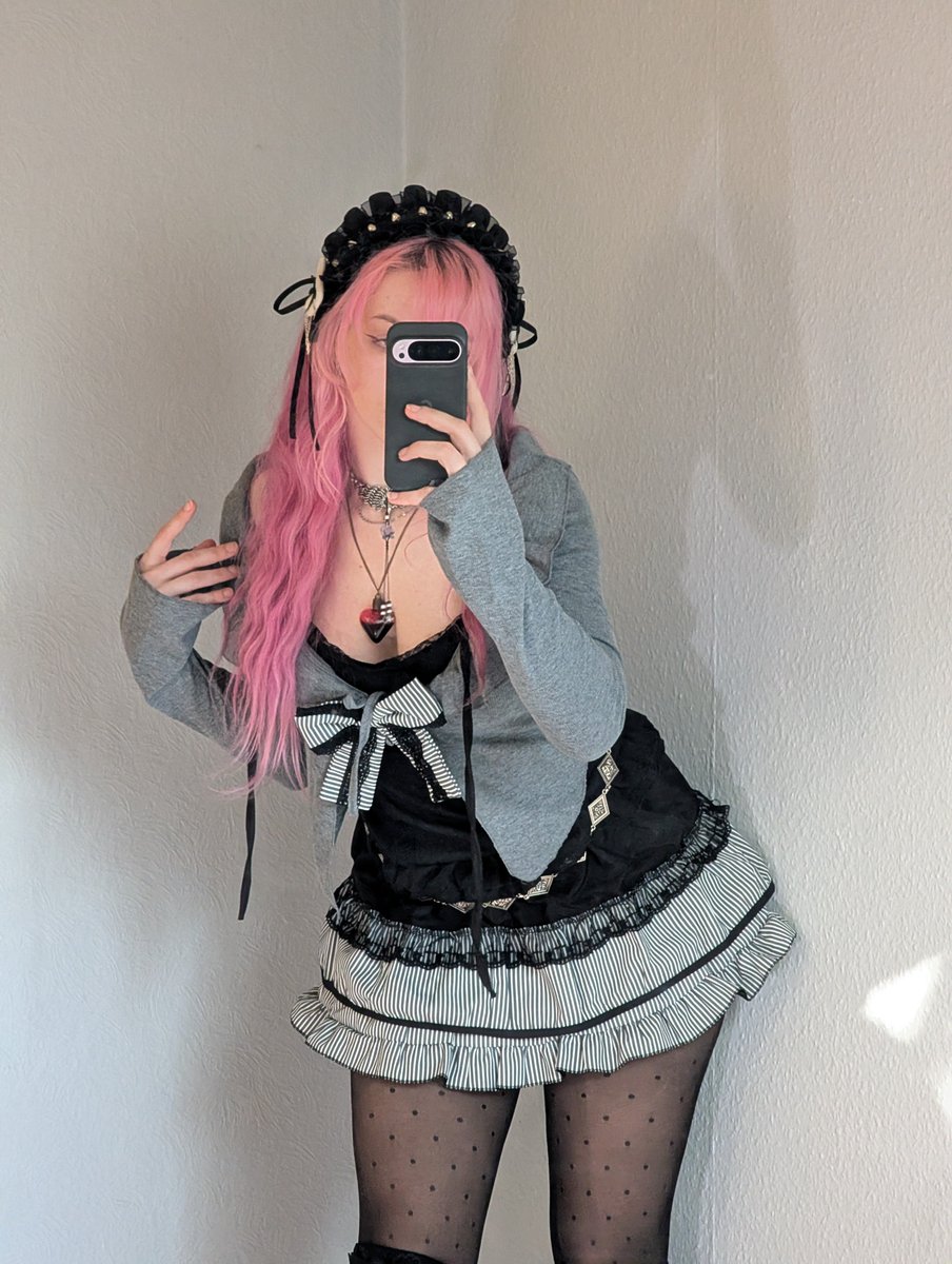 rott1ngmode's tweet photo. Doll core https://t.co/IH4O0feeKb