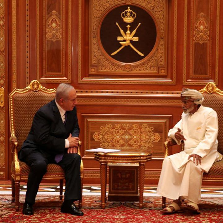 xxqxx10's tweet photo. اللي يحاصر غزة كان في حضنك
وحتى كان جايب زوجته معه لأن الزيارة عائلية
ولا تقدر تلعنه بالعلن
ولا يقدر شيخك الخليلي ينطق إسمه

أنتم ظاهرة صوتية فقط
ومشروع إستشراف يجيب الإشمئزاز https://t.co/YGP8pKPShA