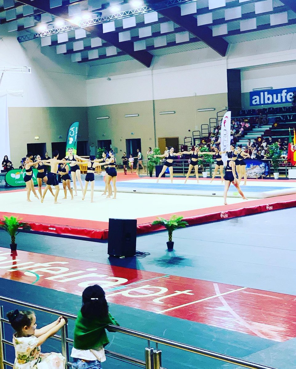 AaDriANnRzK's tweet photo. E foi muito disto 🤸‍♀️🤸‍♂️🤸#sarauacroalbuhera https://t.co/Ndq4LAqJb8