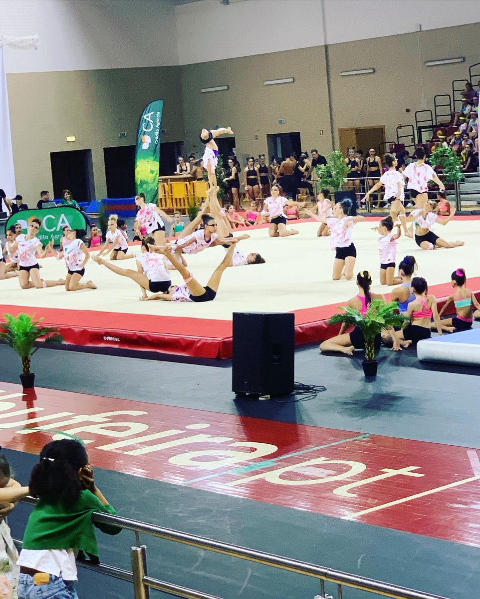 AaDriANnRzK's tweet photo. E foi muito disto 🤸‍♀️🤸‍♂️🤸#sarauacroalbuhera https://t.co/Ndq4LAqJb8