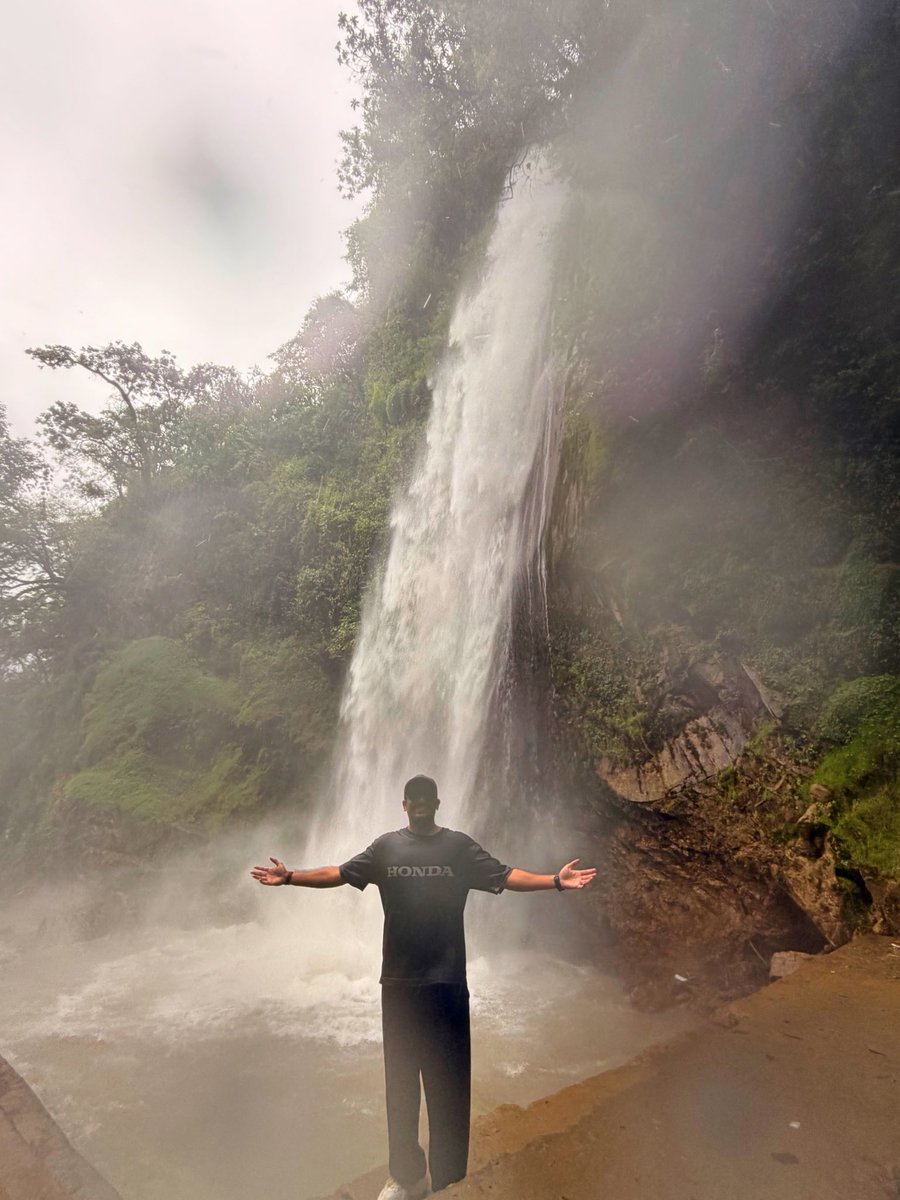 designerabhii's tweet photo. Somewhere between the mountains and the waterfall.

Tigerfall, Chakrata
.
.
.
.
.
Waterfall, designerabhi, chakrata, tigerfall chakrata, travel, mountains https://t.co/bSDbG3cdwn