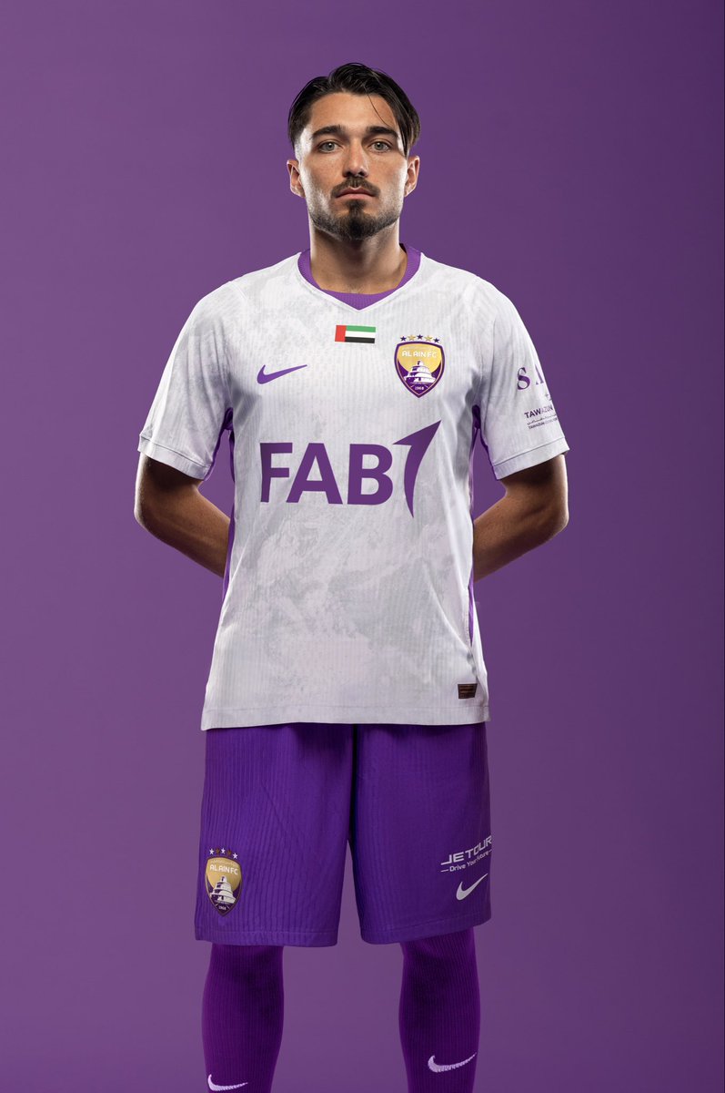 iialm77's tweet photo. أنا في انتظار هذا الثنائي مع الأبيض 
متحمس جداً أشوفهم في وسط ملعب المنتخب 🇦🇪🔥 https://t.co/Q7EAeZGj9n