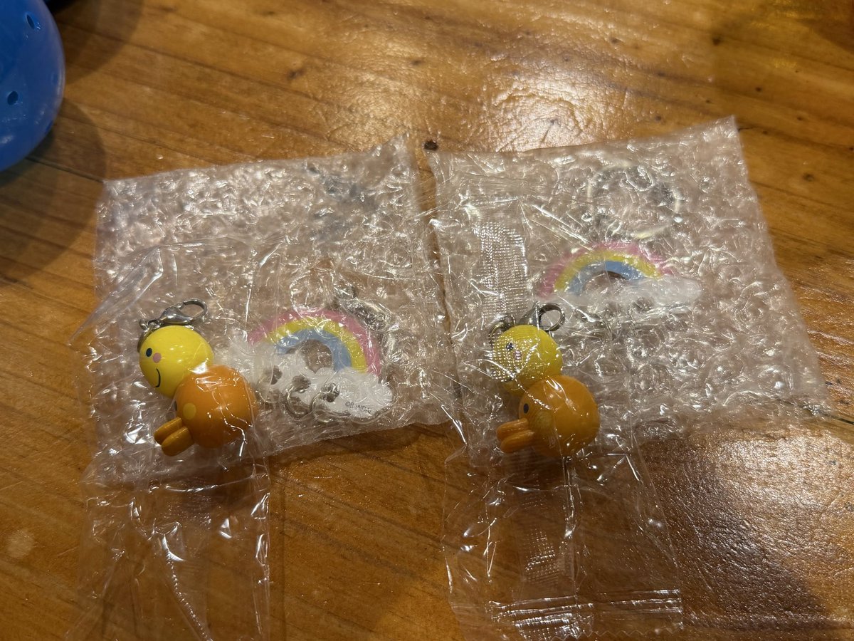 pomama_c's tweet photo. たまごっち ゆらぷらチャーム　交換

譲 くちたまっち&amp;まるっち

求　みみっち　ポチっち　くちぱっち　まめっち

郵送希望です。
条件の合う方いらっしゃいましたら、リプお願いします🙇 https://t.co/l3WdJKySDW