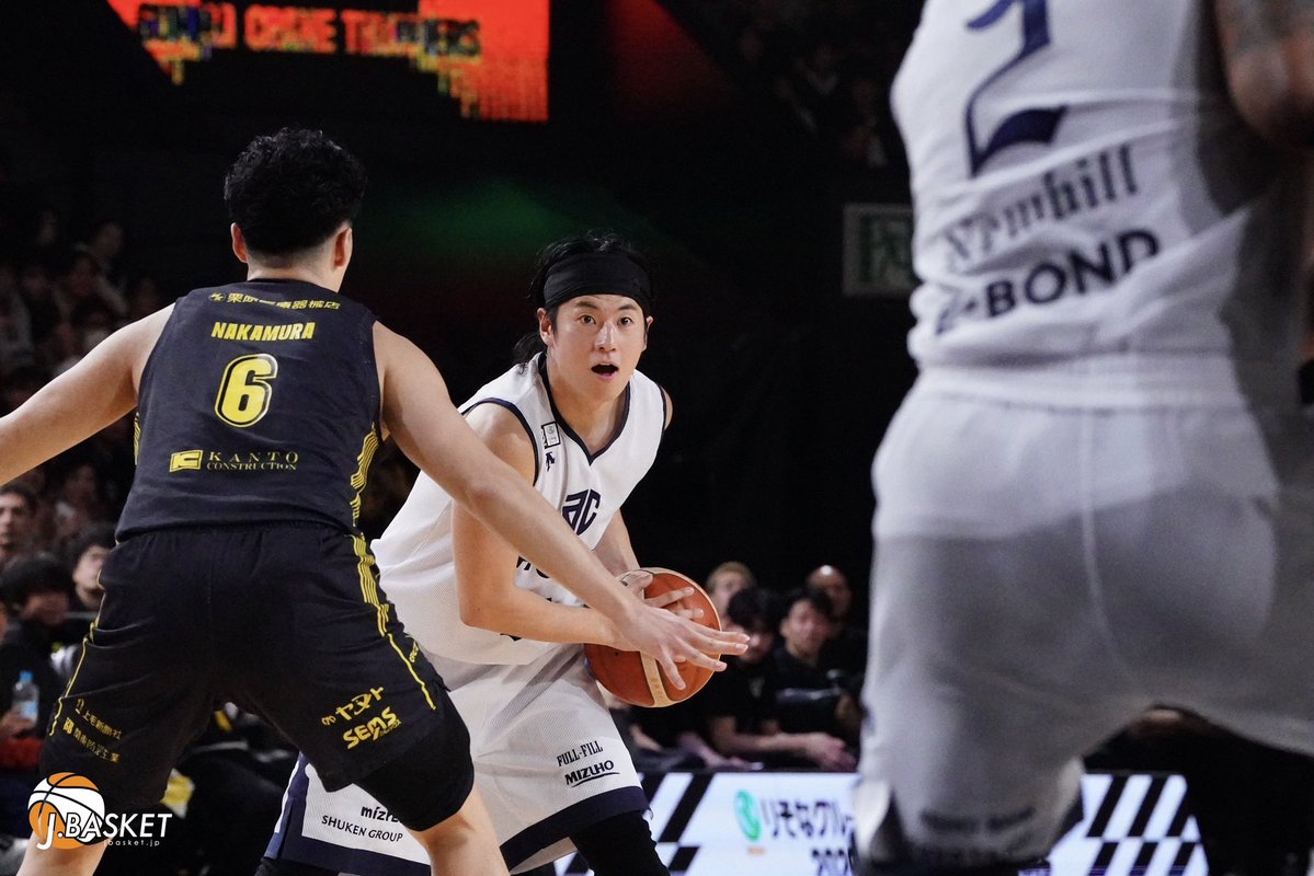 jbasket_jp's tweet photo. 【B.PREMIER】安藤誓哉(A千葉)が語る勝利への想い「エースにハッピーではない顔をさせてはいけない」「ニュービルを孤立させない」／新生A千葉で作るケミストリー
⁡
開幕2連敗の中で見えた3ガードの可能性と課題、ニュービルとの関係、そしてレマニスHCが描くチーム作りとは。
⁡
記事📝 https://t.co/7x4HV20IVh
⁡
#安藤誓哉
＠iamseiyaando3 
#アルティーリ千葉
＠altiri_chiba 
#Jbasketインタビュー