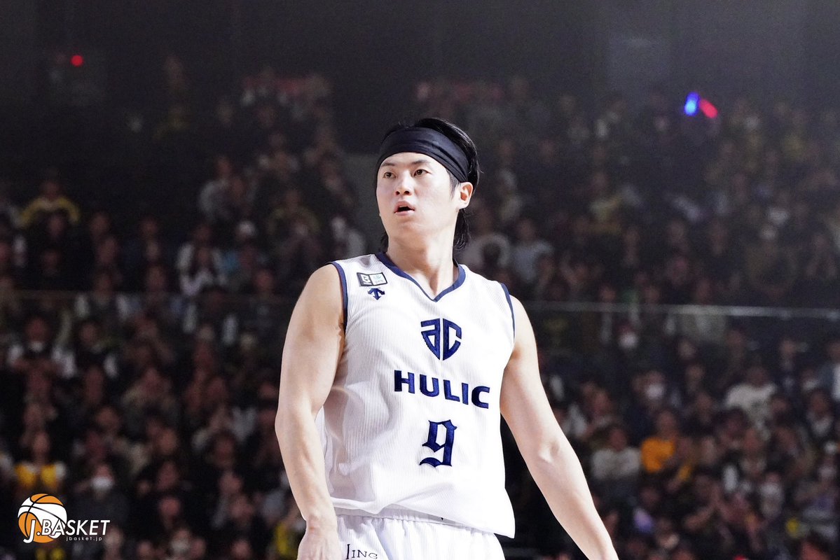 jbasket_jp's tweet photo. 【B.PREMIER】安藤誓哉(A千葉)が語る勝利への想い「エースにハッピーではない顔をさせてはいけない」「ニュービルを孤立させない」／新生A千葉で作るケミストリー
⁡
開幕2連敗の中で見えた3ガードの可能性と課題、ニュービルとの関係、そしてレマニスHCが描くチーム作りとは。
⁡
記事📝 https://t.co/7x4HV20IVh
⁡
#安藤誓哉
＠iamseiyaando3 
#アルティーリ千葉
＠altiri_chiba 
#Jbasketインタビュー