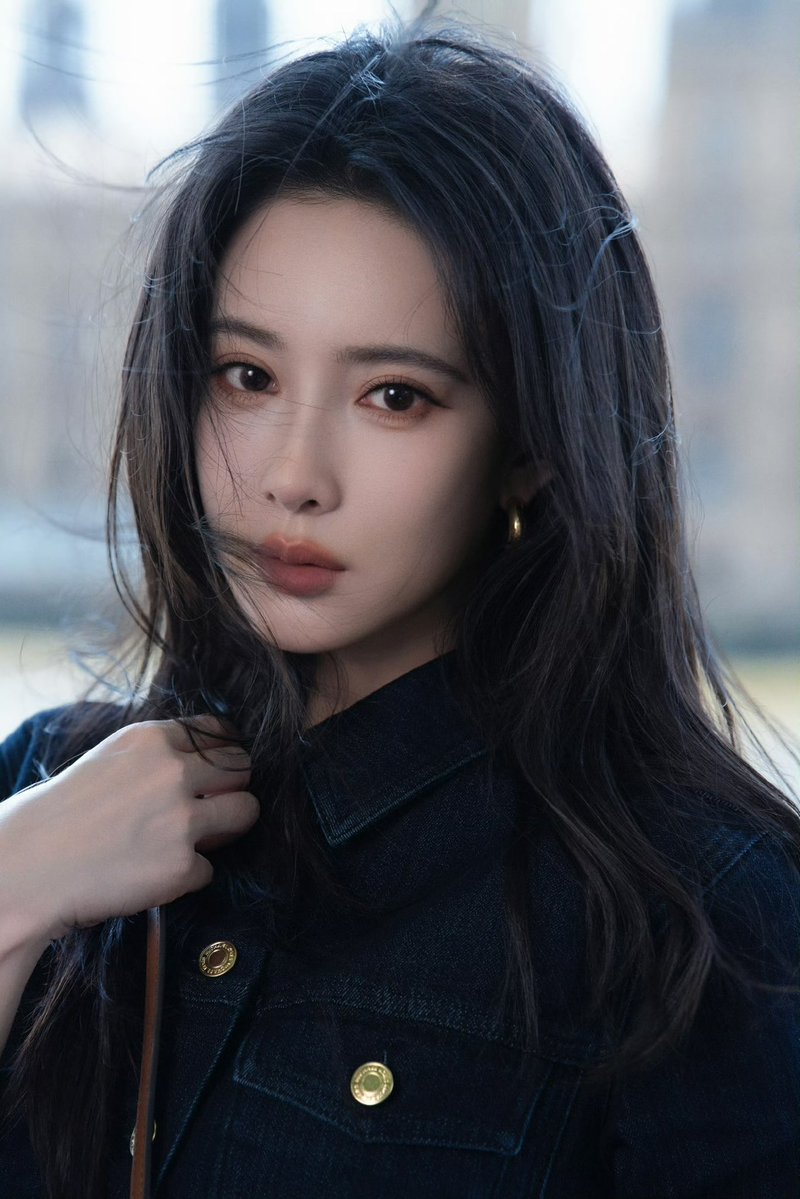 hereformengziyi's tweet photo. More pics taken in London for Michael Kors
#MengZiyi https://t.co/eWqFDlF8EC