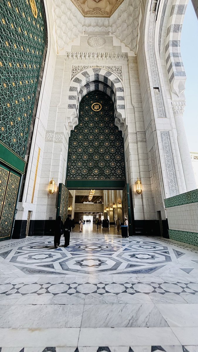 Iscwq's tweet photo. صباحـيّـات الحـرم الأحـب إلى قلبي🤎 https://t.co/DkU8o1sGAk
