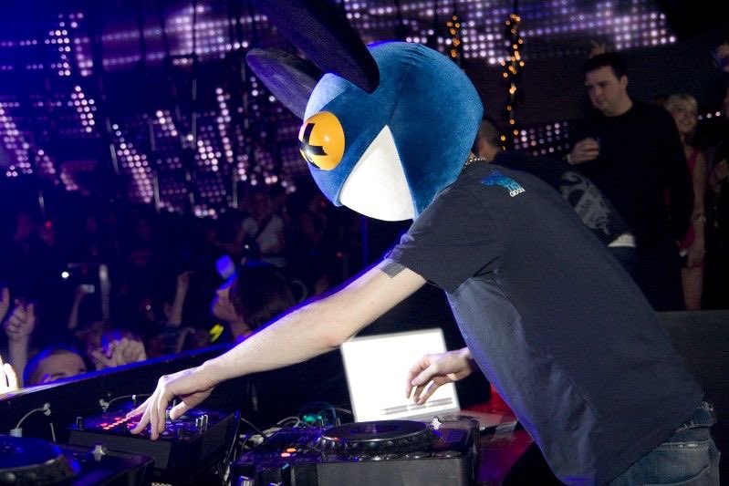 DailyMau5's tweet photo. Daily Mau5 day 1!

#DailyDeadmau5 https://t.co/bwe0COlRNe