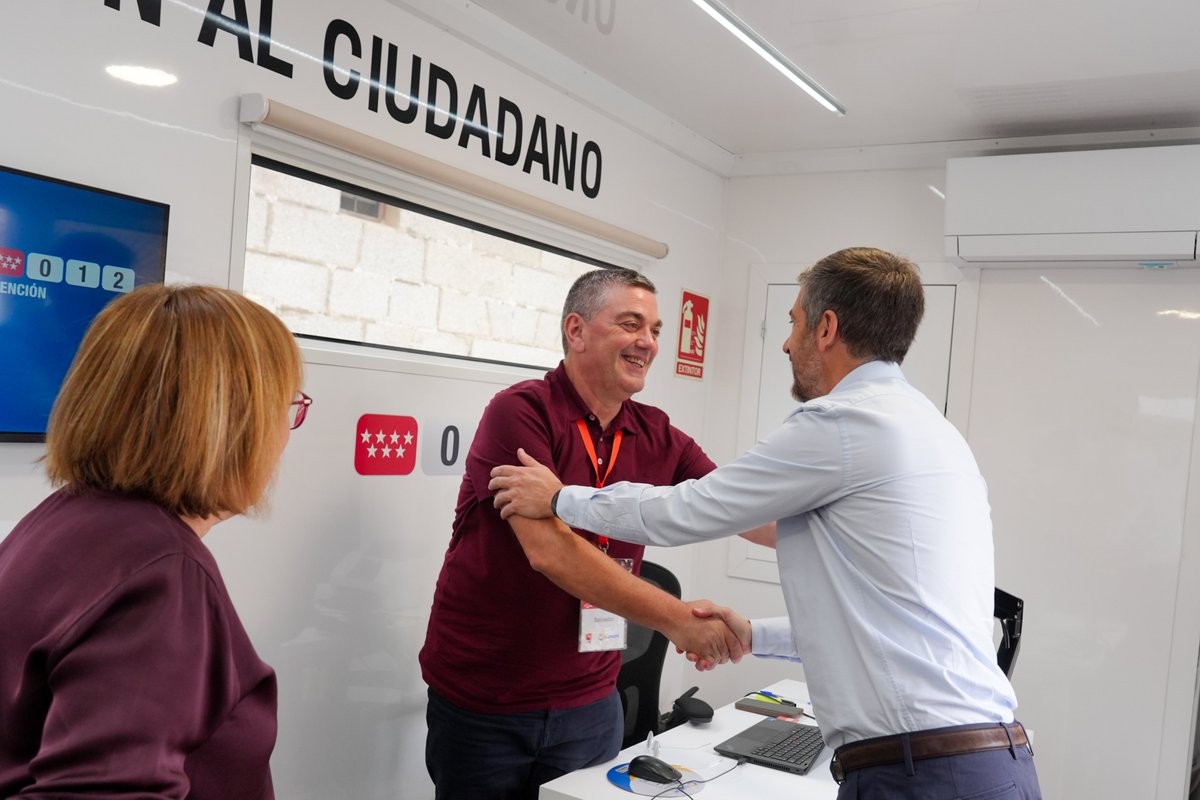 AdmonLocalCM's tweet photo. 📢 La @ComunidadMadrid lanza una campaña informativa sobre las ayudas para la reconstrucción de la Sierra Oeste.

🏡 Consulta los requisitos y cómo solicitarlas a través del @012CMadrid y en la web https://t.co/AauO8DEDyx 

+Info: https://t.co/b3Psmm5V41 https://t.co/lWkLciBD6f