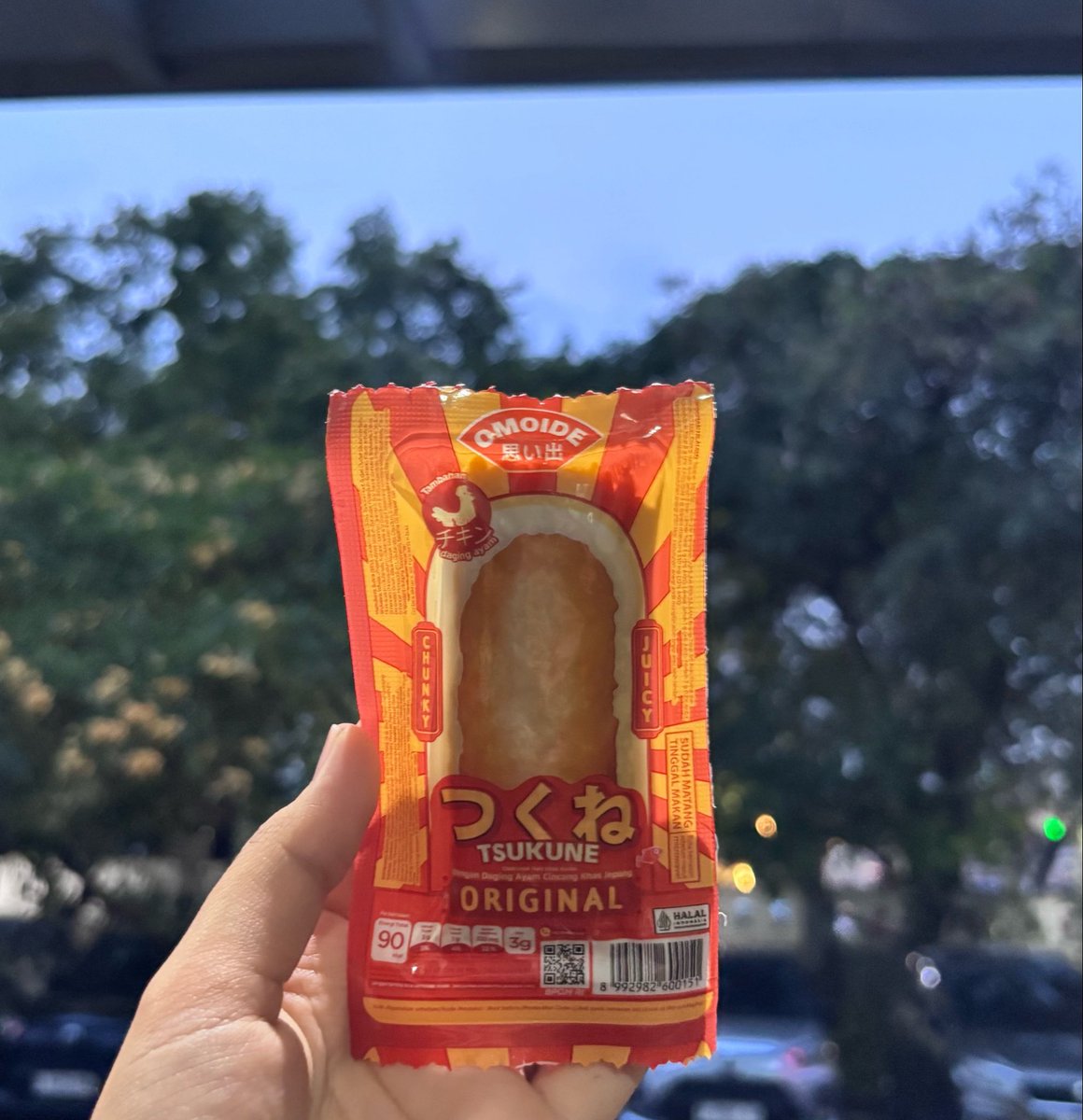 omoide_foods's tweet photo. Senja gini enaknya ngemil tsukune sambil menatap langit sore 🌥️🥰 https://t.co/ejGwYwKI1r