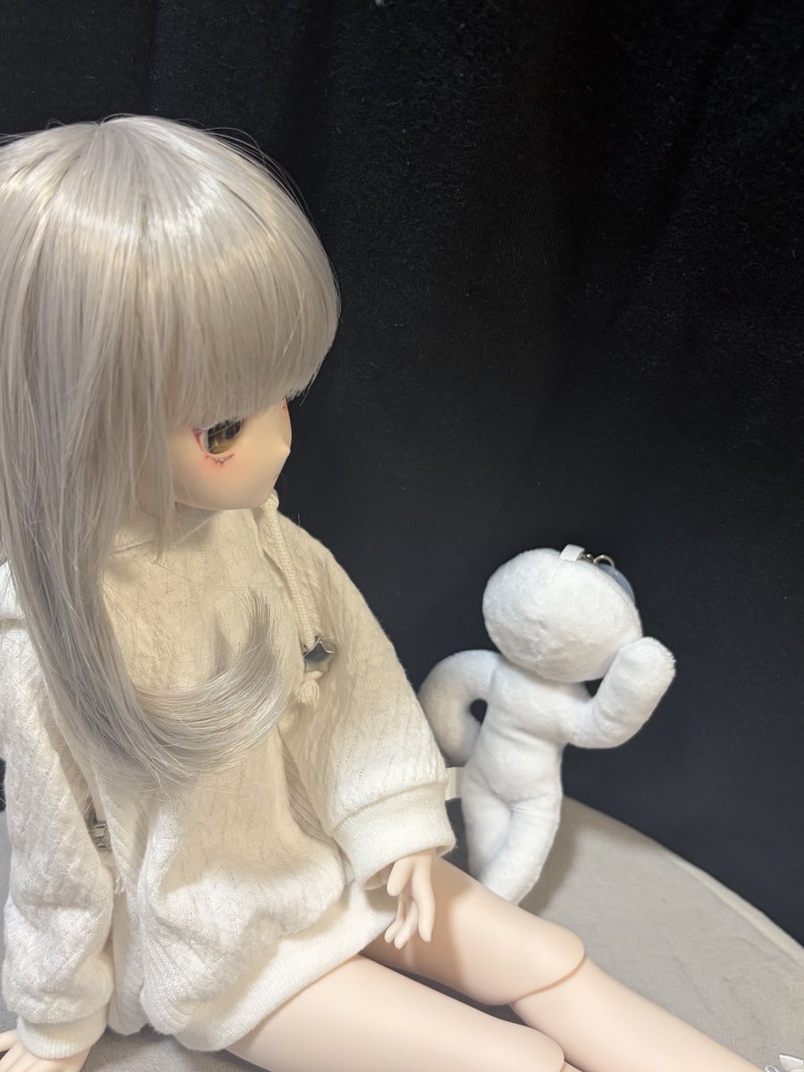 salttablets626's tweet photo. ダンシング抱き枕を見つめる星良ちゃん
#MDDはいいぞ
#うちのこかわいい
#ドール https://t.co/vZpyVbQ5Kx