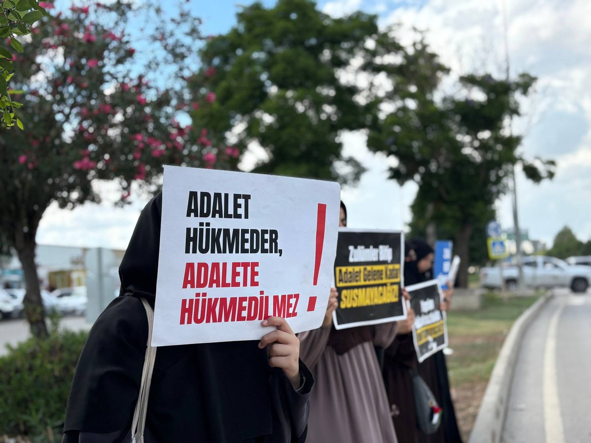 yakupsahinfh's tweet photo. Suçları: Hocaları ve Kardeşleri için Adalet İstemek

Kardeşlerimiz 2 gündür ifade vermeye çalışıyor.

AdaletIstemek SuçDeğil
#AdanaAdliyeOnüBekleyiş
Kardeşlerimizi SerbestBırakın https://t.co/esZurKkfgD