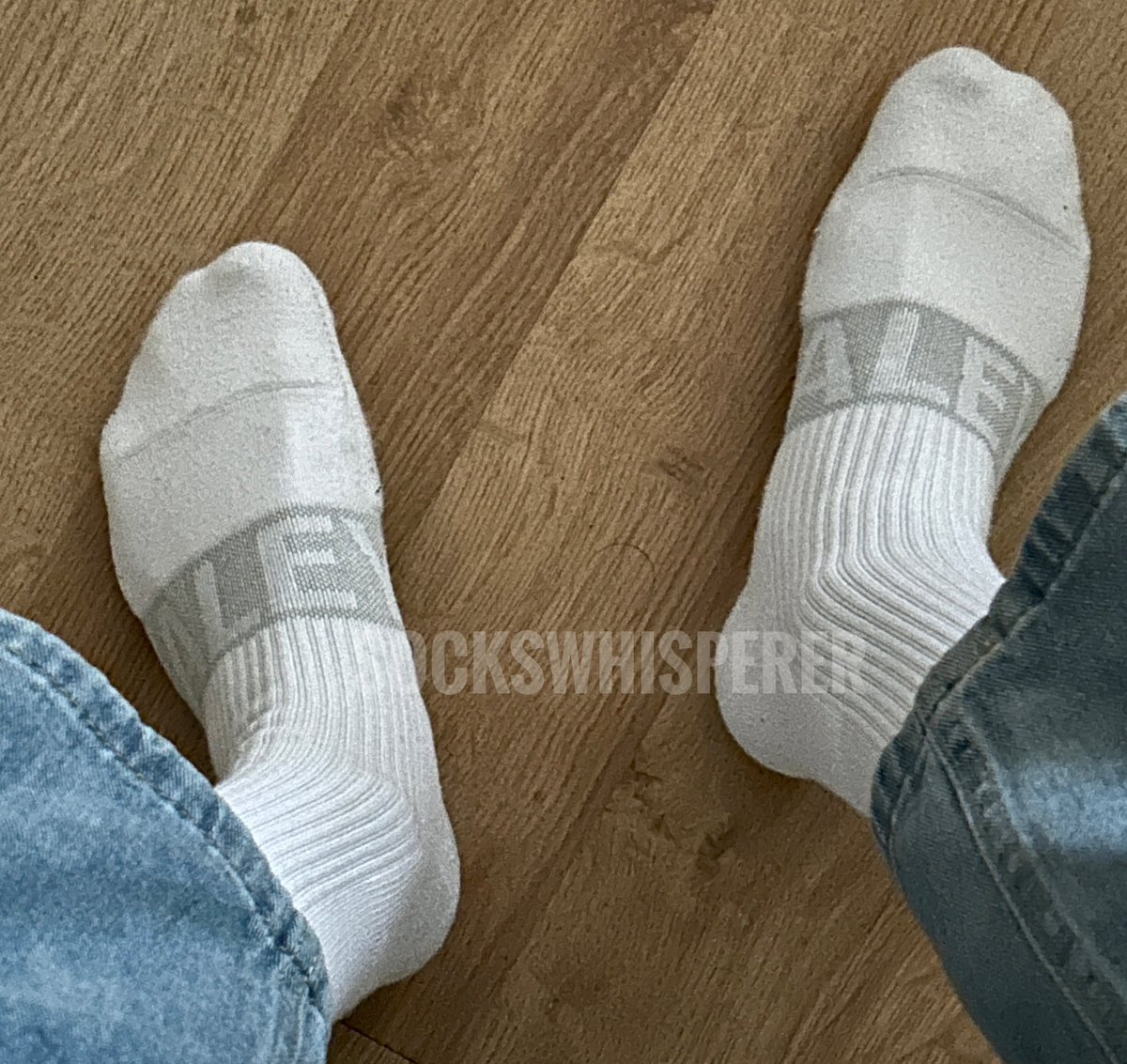 sockswhisperer's tweet photo. 也是扎扎实实闷了一天🧦💦 https://t.co/0W2EQ85mdm