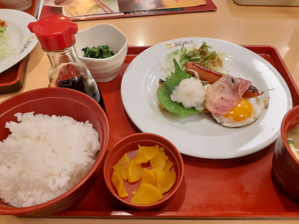 masa1980kk's tweet photo. 今日は風邪を引きまして、一日中家に居ました。

晩にジョイフルに食べに行きました。

飲み放題の梅茶が
最高に美味しかったです。

オヤスミ～🏙️🏙️🏙️ https://t.co/jeeqYsCGFD