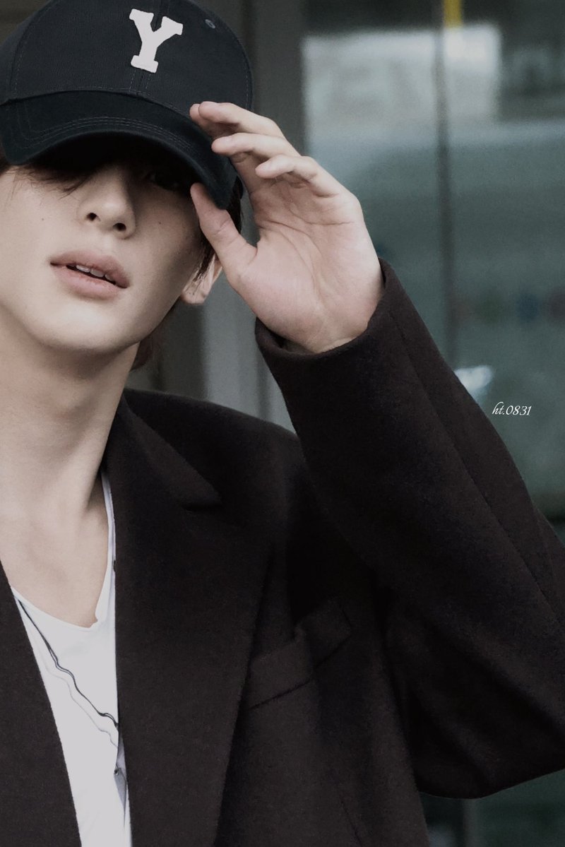 luvuallton's tweet photo. 분위기라는게 https://t.co/BPOH1fikyP