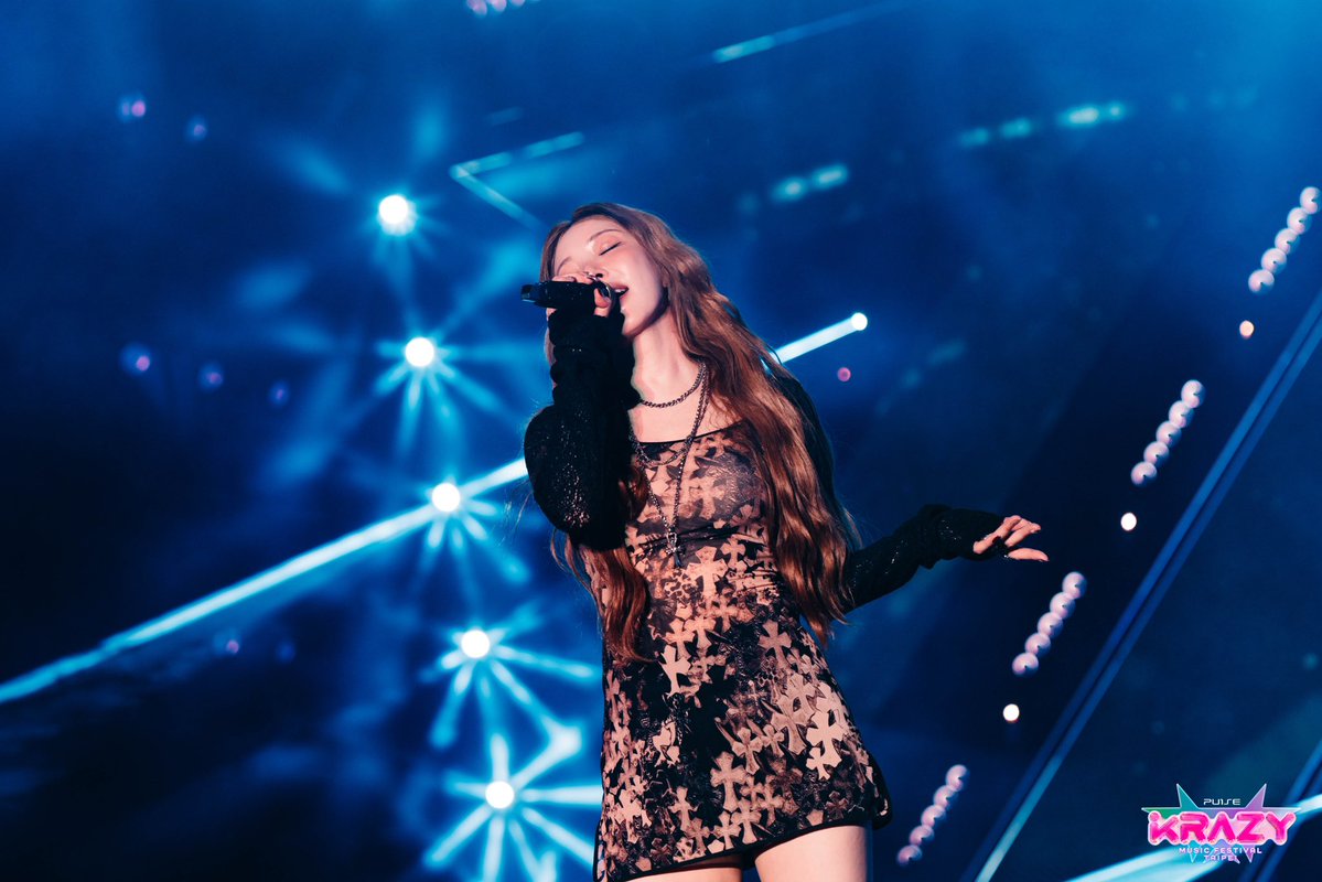 bapalent's tweet photo. ᴋʀᴀᴢʏ ɴɪɢʜᴛ ɪɴ ᴛᴀɪᴘᴇɪ 💛

#Bapal  #베이팔 
#BoA #보아 #ボア https://t.co/fE7NZppID4