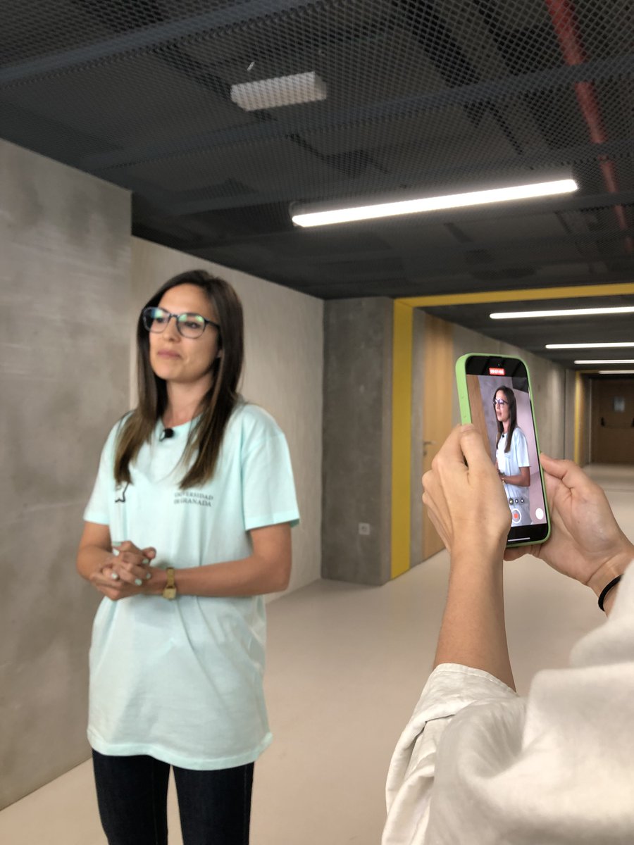 UGRdivulga's tweet photo. ¿Eres estudiante de la #UGR y te interesa la comunicación y divulgación científica? ¡Esta convocatoria te interesa!

⭐️Prácticas extracurriculares PFI 2026-2027 en la UCC+i de @CanalUGR :

https://t.co/lqMUXqBdli https://t.co/VZ2oMtqzT2