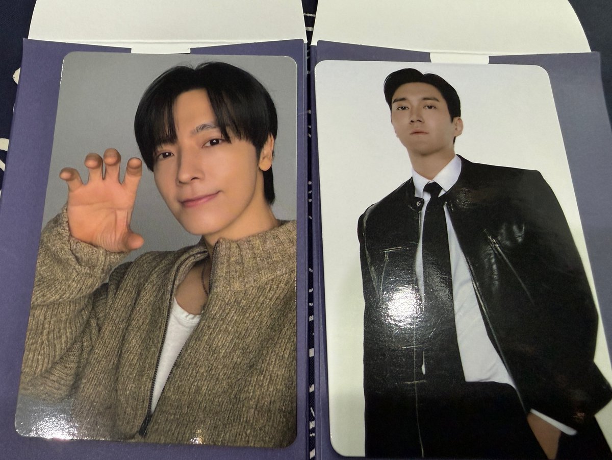 blackblue2885's tweet photo. ขายการ์ด Super Records Random Trading Cards in Taiwan (ไม่ขายแยก)

Selfie Donghae
Concept Siwon 

ขาย400 รวมส่ง หรือถ้าใครมีใบพี่ฮีเซลฟี่ สามารถทักมาขอแลกได้นะคะ
#เอลฟ์มินิมาร์ต #ตลาดนัดเอสเจ https://t.co/Oi0SyuhCKB