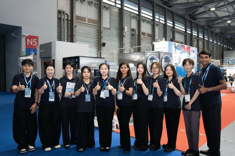 FreyaLaundryPro's tweet photo. Looking forward to seeing you guys again next year! Wonderful exhibition and nice talk with you!
#shanghaiexhibition #texcare #washer #dryer https://t.co/IHVMhuMz1X