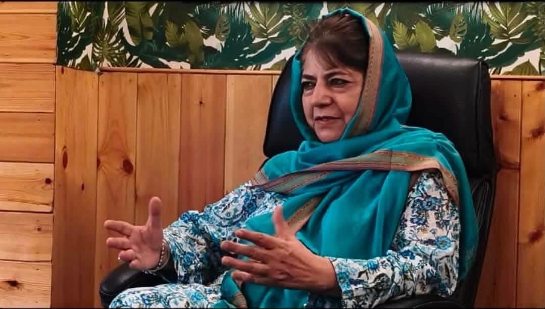 jkpdp's tweet photo. JKPDP President Ms. @MehboobaMufti today met with the delegation of Kashmir’s film fraternity led by Mushtaaque Ali Ahmad Khan, Founder & Director, Kashmir World Film Festival, who apprised me of the challenges confronting the local film industry and the concerns surrounding the recently held government-sponsored film festival.

The contribution of Kashmir’s filmmakers, artists and professionals cannot be overlooked. Established local initiatives and talent must be recognised and supported. I assured the delegation of my full support and will take up their legitimate concerns on appropriate platforms.