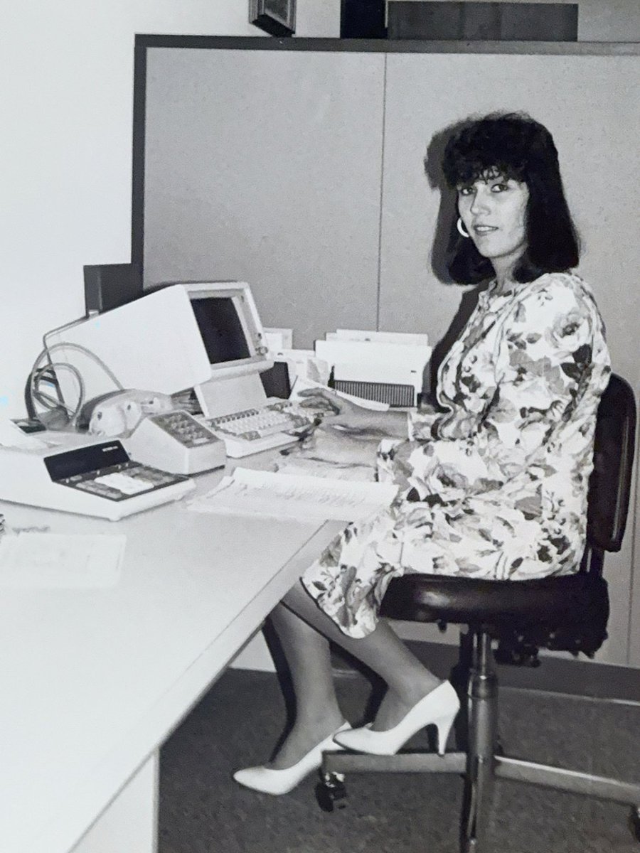 EdFedCU's tweet photo. 🎉 Congratulations to Maritza C., Credit Solutions Specialist, on 50 years with EdFed! She started at just 17, &amp; “people helping people” has remained at the heart of her career. A proud mom, grandmother, &amp; great-grandmother, Maritza loves dancing, basketball, &amp; her EdFed family. https://t.co/ciJo0gKTH4