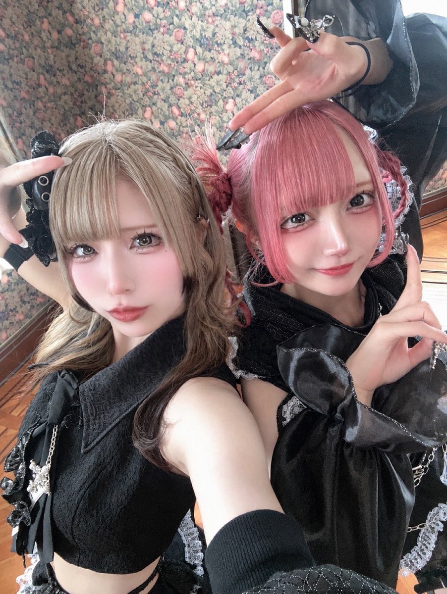 kofuku_PHE's tweet photo. フェノメナ2人目はあむちゃん💜
エバグリさんでお世話になりこちらではメンバーとして一緒に活動出来るのとっても嬉しいー🫶
スタイル抜群なのにお顔がとってもキュート！！
あと、自分をしっかり持ってる所とか、何をやっても上手だし、なのに人懐っこくて可愛い所も大好きー❤️‍🔥 https://t.co/dVCwfVOY3i