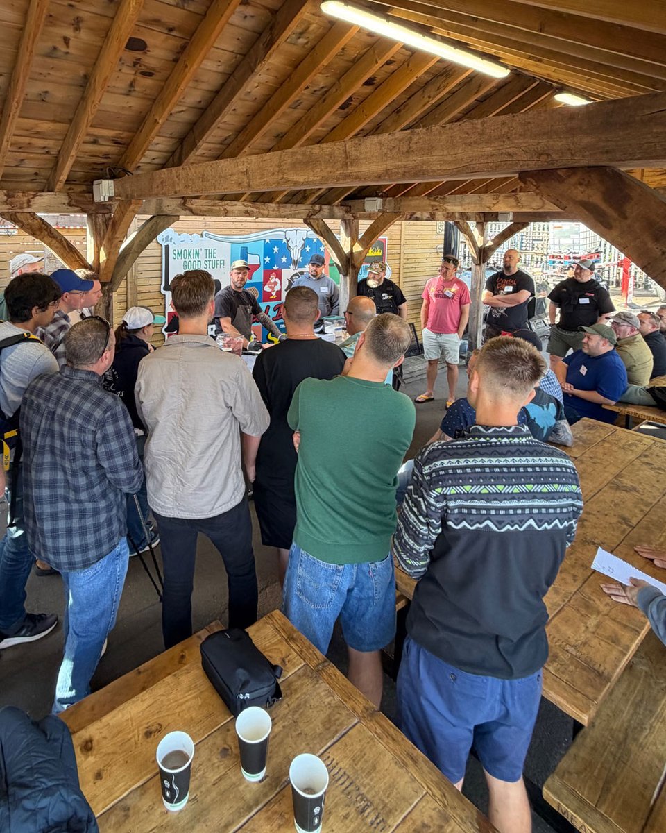 Socalbbqshop's tweet photo. Massive thanks to everyone who came to our Texas Masterclass with Dave McCormack aka Wilsons BBQ. 

View events: 
https://t.co/RleEoKxNvg 

#socalbbqshop #outdoorliving #bbq #food #fire #bbqclass #cookingclass #giftideas #texas #barbeque #cowboy #barbecue #brisket https://t.co/BNKjzYVvGr